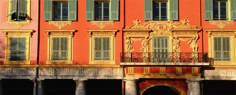 accompagnati da una guida locale scoprirete l'architettura tipica di Nizza