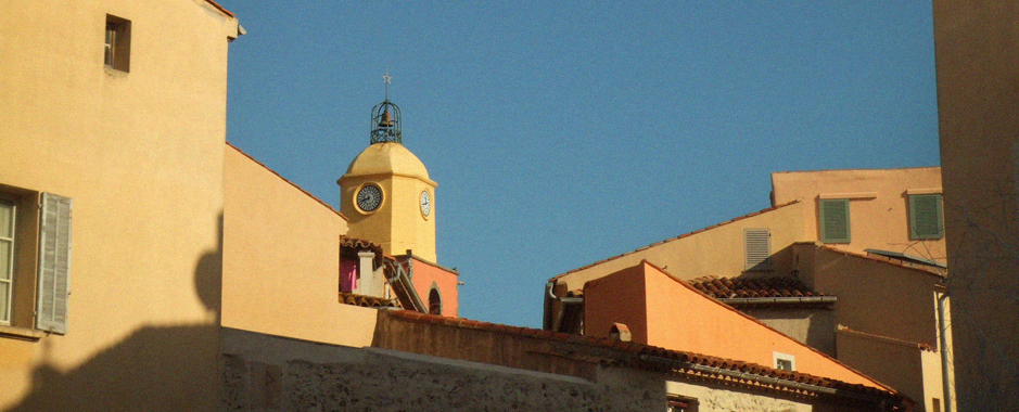 vue du célèbre clocher de Saint-Tropez